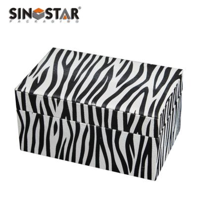 China Small / Medium Sized Leather Jewelry Box With Rectangular Customized Service zu verkaufen