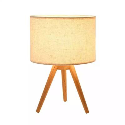 China Restaurant Hotel Bar Dimmable Light Modern Classic Fashion Hot Selling Wooden Table Lamp With Switch Socket for sale