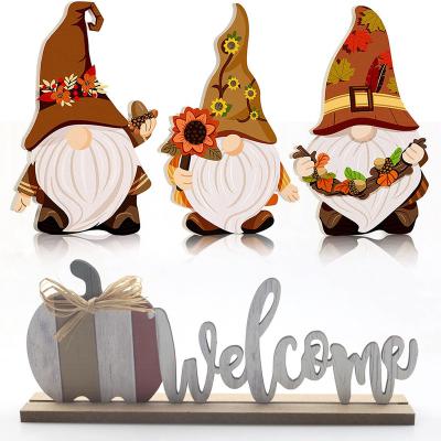 China Fast Delivery Wooden Squirrel Pumpkin Maple Leaf Harvest Desktop Decoration Home Festival Decoration Thanksgiving Decorations for sale