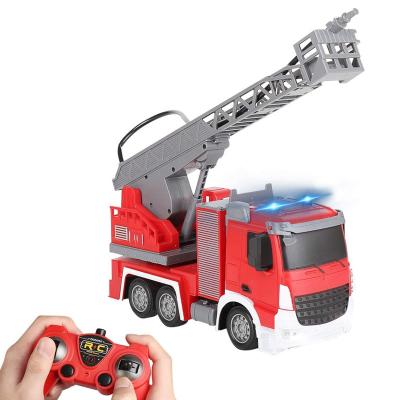 China RC Model RC Remote Control Fire Truck Toy Fire Engine Toys For Boys Firetruck Rc Toy Fires Kids RC Rescue Spray Expanding Scale water for sale