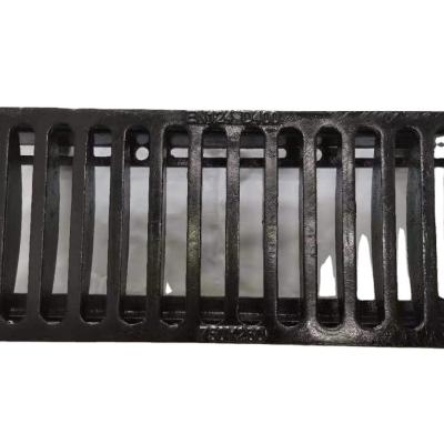 China EN124-D400 Ductile Iron Epoxy Paint Size 750*300*53mm Malleable Iron Gutter Grating for sale