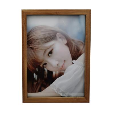 China Simple free photo wooden picture frame and wall hanging decoration mountable wooden picture frame for family for sale