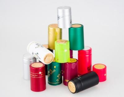 Chine Fabrication personnalisée couleur bouteille de vin Foil Capsules rétrécissantes Offset latéral Imprimé estampage à chaud à vendre