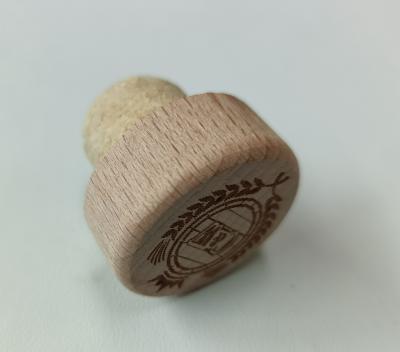 Chine Couleur adaptée aux besoins du client non rechargeable de bouchons de vin naturels de forme de T de dessus de barre en bois à vendre