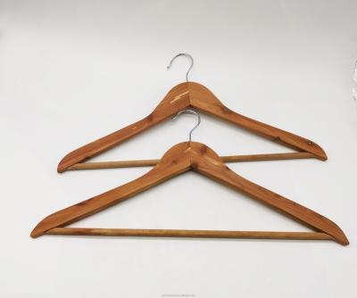 China American Style Factory Customized American Red Cedar Hangers Clothes Hanger Coat Hangers for sale