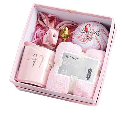 China Quality QUICK DRY Absorbent Quick Dry Funny Gift Towel Set To Customize Wedding Business Party Bathroom Towel Set With Box for sale