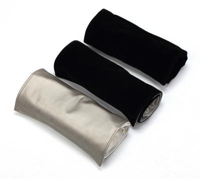 China Easy To Storage 2021 Custom Velvet Jewelry Bags Travel Jewelry Packaging Rolling Pouches For Ring Necklace for sale