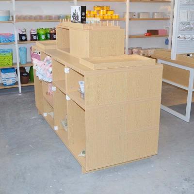 China Single Sided Qirui Customized Modern Style New Design Bookshelf Bookcase For Bookstore for sale