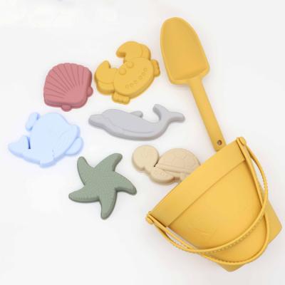 China Outdoor Silicone Kids Toys Silicone Bucket Beach Sand Toy For Child for sale