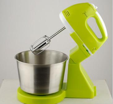 China 100w 220v 2 Pcs Hooks Kitchen Hand Mixer With 5515 Or 5520 Motor for sale