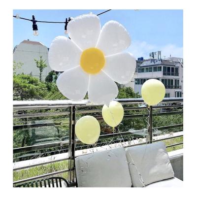 China New Design Promotional Factory Toy 2022 Birthday Party Decoration Wholesale Photo Props Central Institute of Statistics Daisy Flower Aluminum Foil Balloons for sale