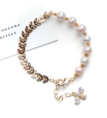 China FASHIONABLE Smile Freshwater Charm Bracelet 100% Nature Baroque Pearl Bracelet for sale