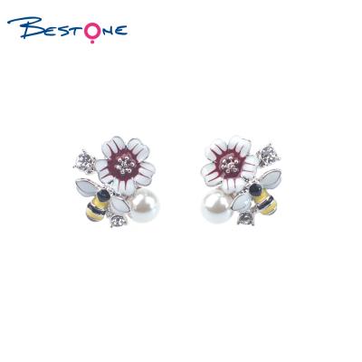 China Bestone TRENDY ready to ship white and black gold earring pearl earring for women for sale