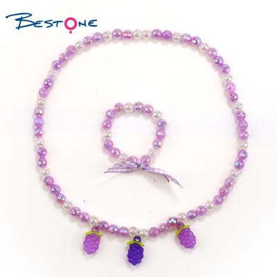 China Bestone TRENDY Customized Candy Acrylic Pearl Cute Charm Necklace Kids Jewelry Sets Cute Girls Necklace for sale