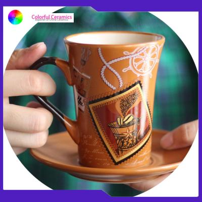 China Sistema colorido de cerámica del regalo de la taza y del platillo de té de la taza y del platillo del vajilla en venta