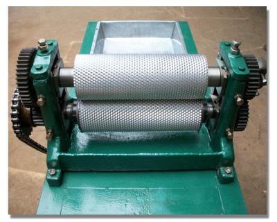 China Aluminum alloy Beeswax foundation machine / beeswax foundation mill rollers for sale