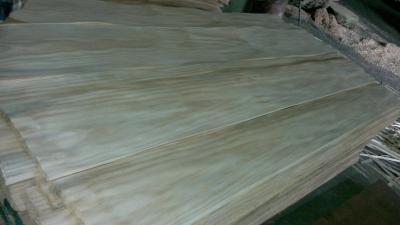 China newzealand pine veneer for sale