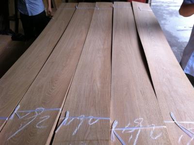 China 2/3mmx1830mmx190mm sliced oak veneer for sale