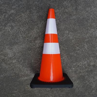 China Visible High Roads Flag Flexible PVC Road Used Reflective Traffic Cones Safety Traffic Cone for sale