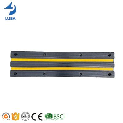 China Car Park Reflective Rubber Corners Parking Rubber Safety Equipments Edge Corner Guard Wall Protection for sale