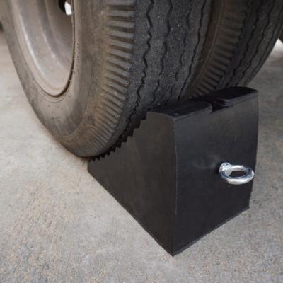 China Luba Best Sales Durable Truck Wheel Rubber Chock 240X165X195Mm For Tire Stop for sale