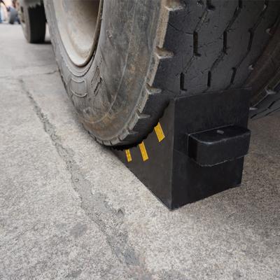 China Factory Durable Heavy Duty Rubber Wheel Chock Straight For Parking for sale