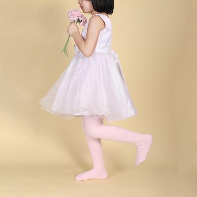 China Breathable Cotton Gaiters Safety Pants Baby School Girl Dance Pantyhose Girl Footed Pantyhose For Kids for sale