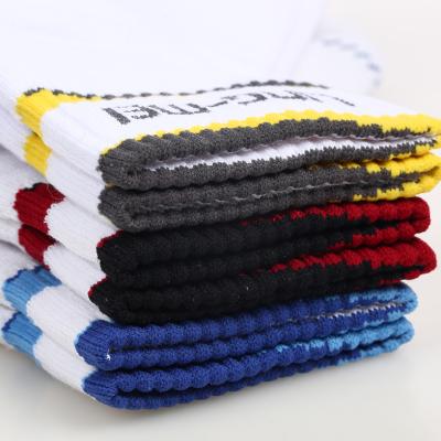 China Cheap wholesale high quality men's 100% cotton sports sock deodorant antibacterial sweat socks for sale