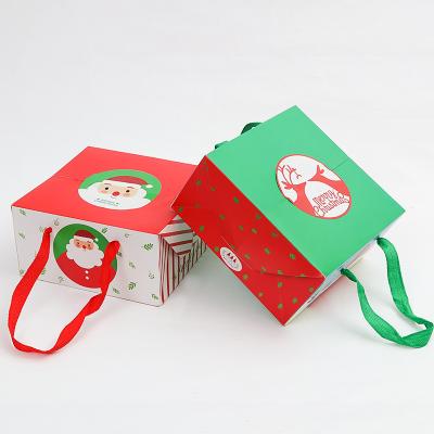 China Beautiful Christmas Recyclable Luxury Portable Christmas Gift Boxes Packaging Gift Box for sale