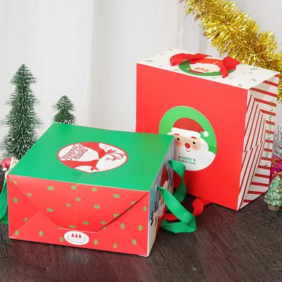 China Hot Selling Christmas Gift Boxes Recyclable Luxury Packaging Portable Christmas Gift Box Beautiful for sale