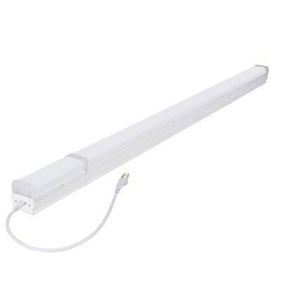 China Supermarket Commercial Led Batten Lights 38w Industrial Linear Led Workshop 4ft Strip Garage Lighting for sale