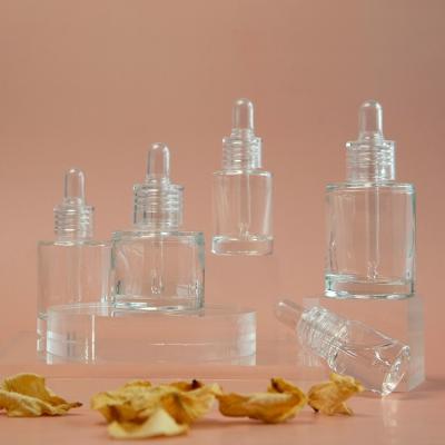 China 5ml 10ml 15ml 20ml 30ml Cosmetic Skin Care Essential Oil Dropper Bottle 30ml Luxury Clear Glass Empty Glass Dropper Bottles 30ml for sale