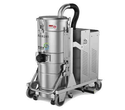 China 100L Large Industrial Vacuum Cleaner Wtih 24V Lead Acid / Lithium Battery Powered for sale