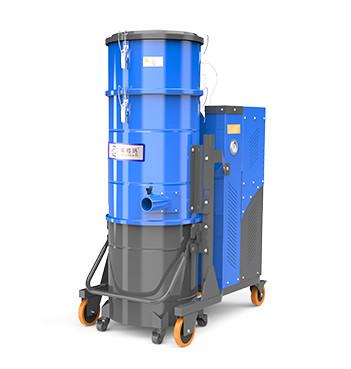 China Heavy Duty Industrial Vacuum Cleaners Three Phase Wet And Dry 120L Pulse Back Blowing for sale