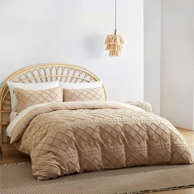 China Embroidery Pattern Anti-static Modern Soft Tufted Microfiber Duvet Cover Set for sale