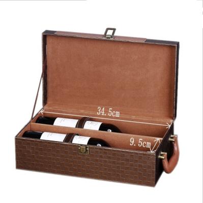 China Handmade Plaid Style 2 PCS 750ml Bottle Vintage Leather Wine Corkscrew Box With Accessories for sale