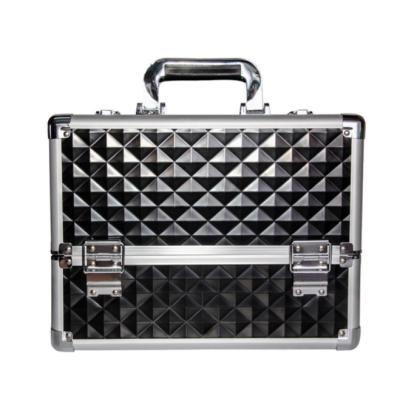 China Large Capacity Durable High Quality Fashion Cosmetic Case Portable Aluminum Makeup Enclosure Box With Handle for sale