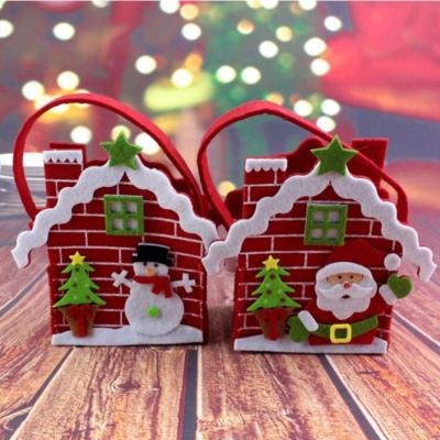 China New Design Christmas Felt Apple Eco - Friendly Elegant Gift Candy Small Organza Bags for sale