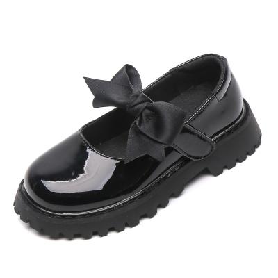 China Princess Shoes Bow Soft Breathable Luminous Leather Main Sole Of Girls Leather Shoes Large for sale