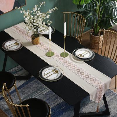 China New Table Runner Durable Chinese Cotton Decoration Thick Table Cloth Runner for sale