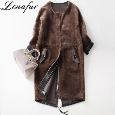 China Winter Brown Vintage Sheep Shearling Fur Leather Thick Warm Coat Anti-Shrink Long Retro For Women for sale