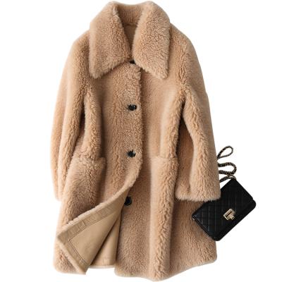 China Women Anti-Shrink Winter Shearling Thick Warm Khaki Coat Long, Lamb Fur Skin Double Face Leather Coat for sale