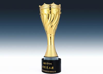 Cina abitudine del trofeo della tazza del metallo placcata oro 18K con il motivo a stelle per la tazza della lega in vendita