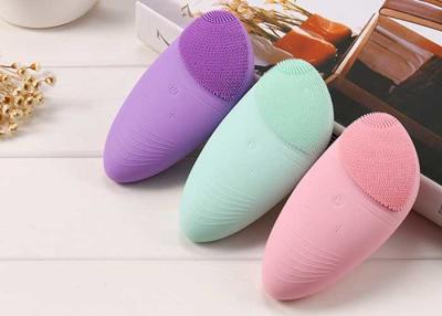 Cina Electric Facial Cleanser Beauty Care Products Deep Cleaning Silicone Face Brush in vendita