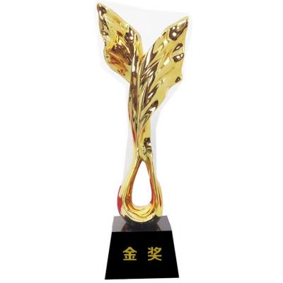 Chine Wing Honor Height conception moderne simple de tasse de trophée de résine de 11 pouces à vendre