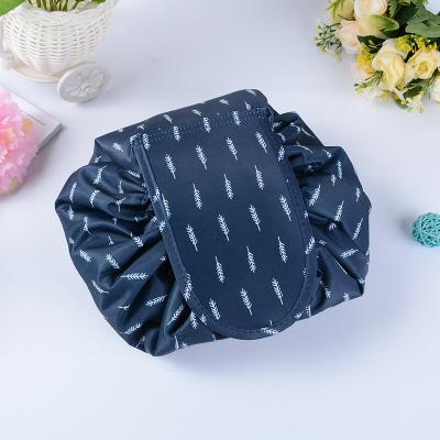 China 2021 Hot Selling Portable Women Drawstring Makeup Cosmetic Bag For Travel for sale