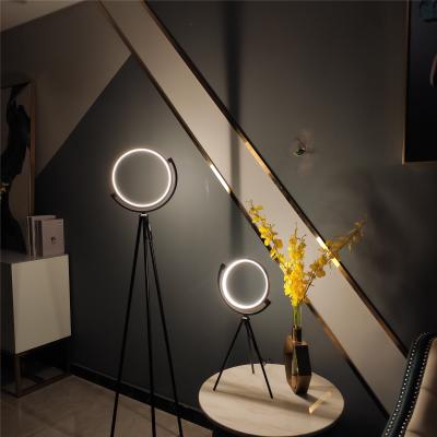 China Modern Minimalist Hotel Designer Modern Minimalist Hotel Bedside Tripod RGB Bedside Lighting Decorative Led Table Lamp With USB for sale