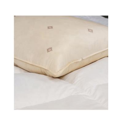 China Soft 2021 Customized Soft Comfortable 100% Premium Soft Duck Down Feather Pillows For Hotels for sale