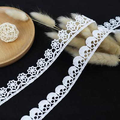 China Fashion Water Soluble Design Embroidery Lace Milky White Hollowed-out Silk Trim For Accessories for sale