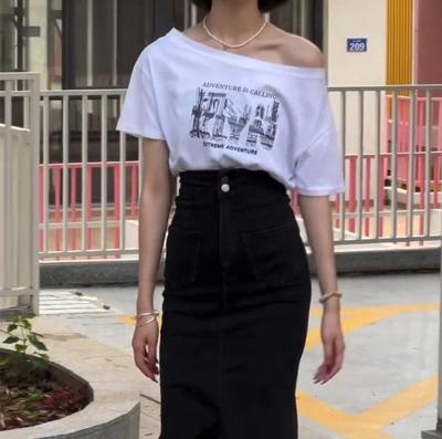 China 2022 Summer Anti-wrinkle Retro Women's Sexy Casual Loose Printed T-shirt Off The Shoulder Top for sale